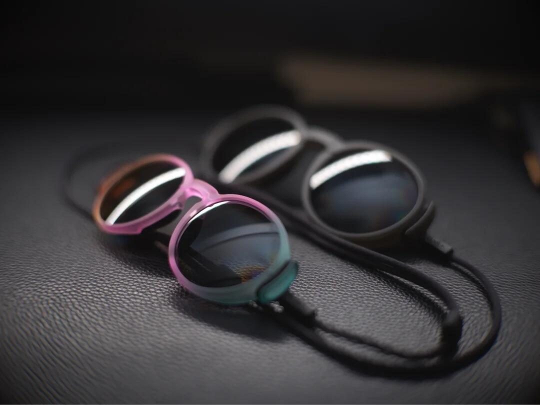 Frame colourways